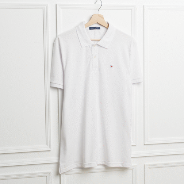 تيشيرت تومي على الطبيعة 10 تيشيرت تومي على الطبيعة 10