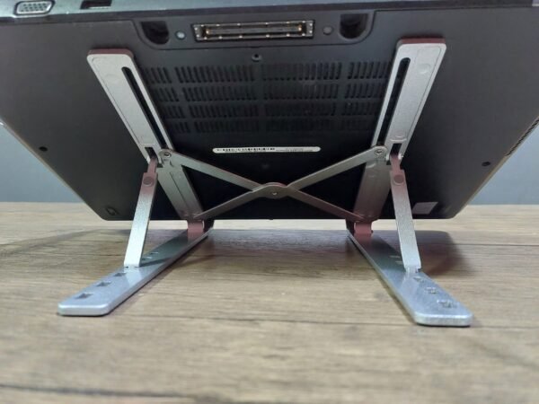 حامل لابتوب معدني Scaled