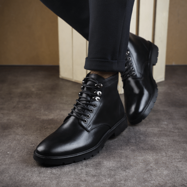 حذاء جلد إسود