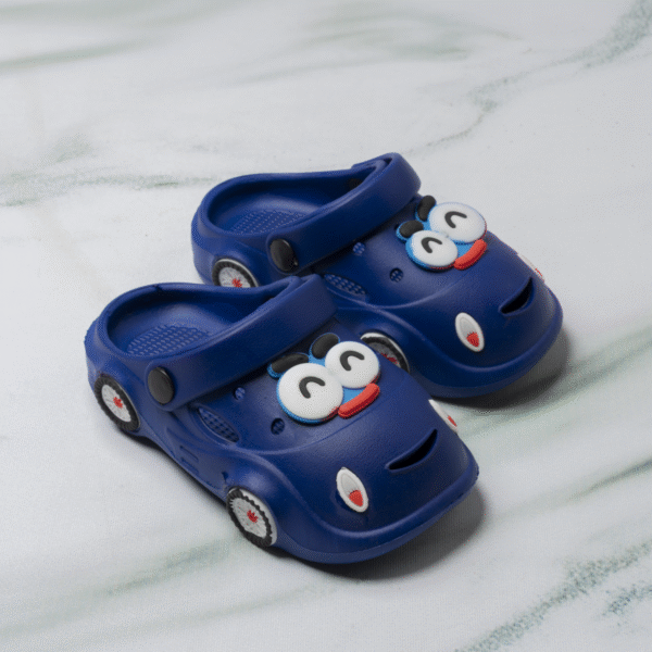 كروكس أطفالي شكل سيارة لون أزرق