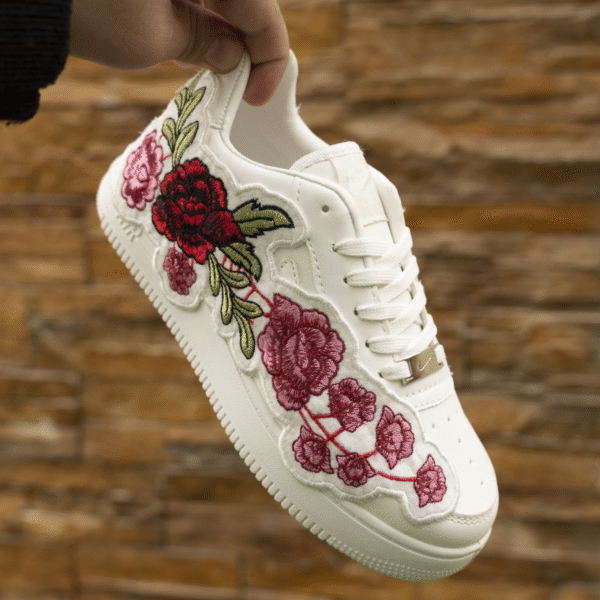 كوتشي بناتي