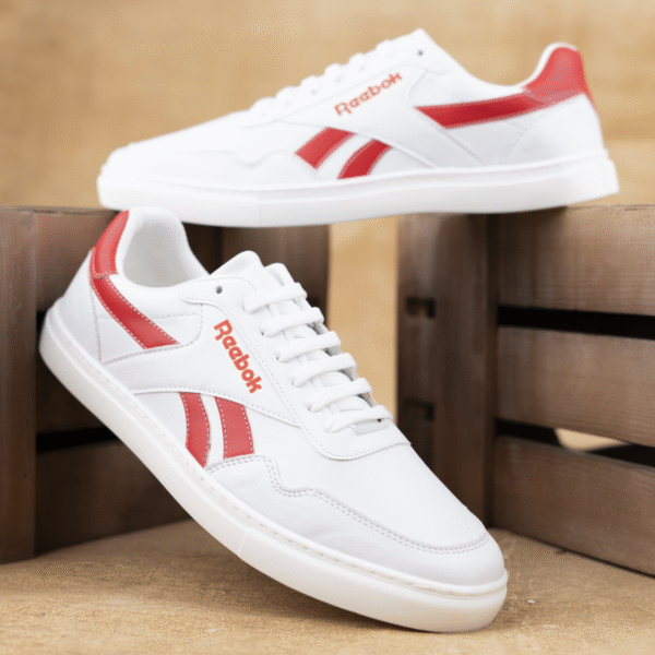 كوتشي ريبوك أحمر