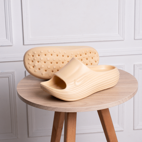 سليبر نايكي بيج