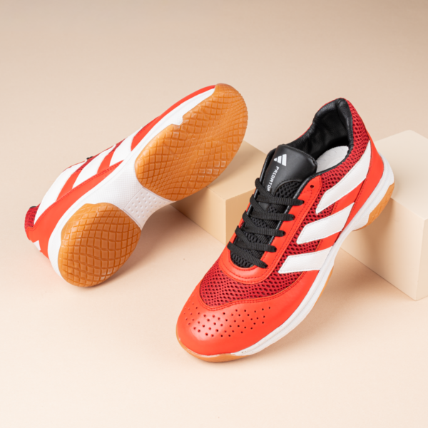 كوتشي أديداس بريداتور أحمر كوتشي أديداس بريداتور أحمر