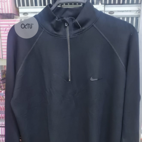 تيشيرت Nike شتوي